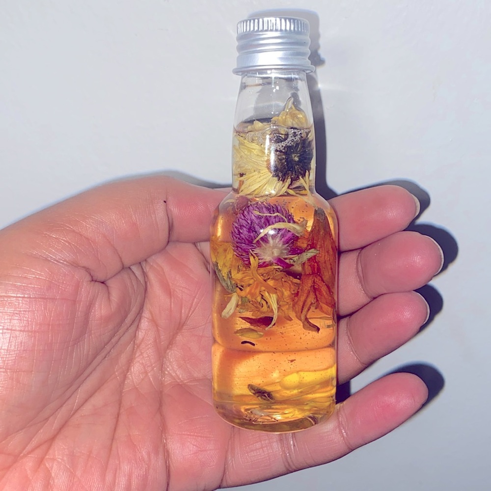Pina colada body oil. 🍍🥥🍹